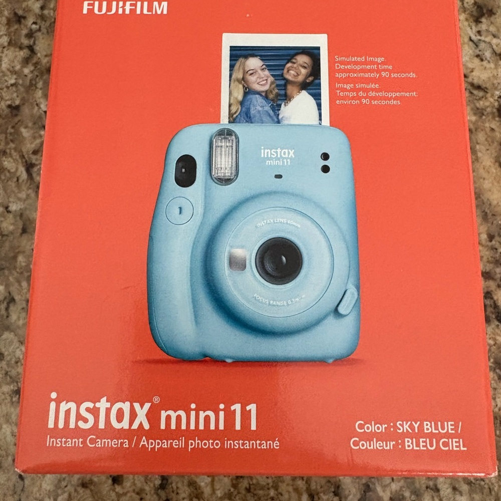 Fujifilm Instax Mini 11 Instant Camera - Vibrant Red